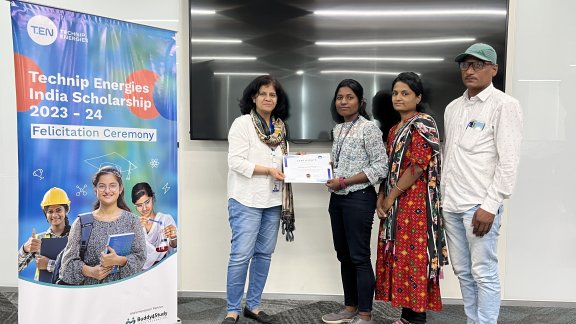 Scholarship felicitation ceromony in Mumbai