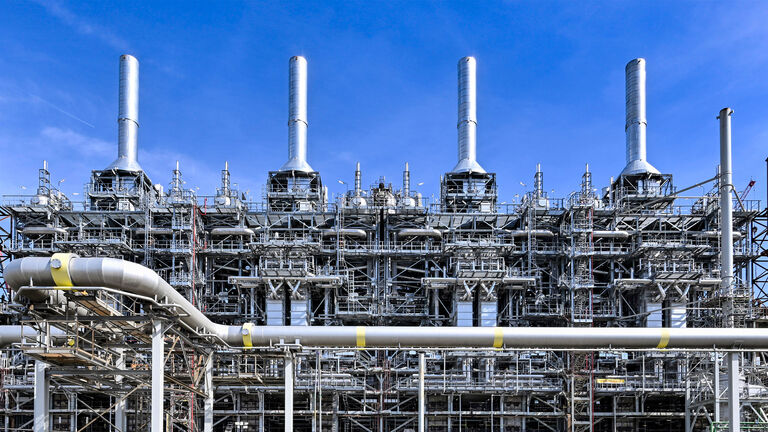 Picture of Shell Skyline’s ethane furnaces (© Shell Chemicals Park Moerdijk)