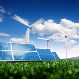 Image pour l'hydrogène vert, montrant des éoliennes et des panneaux solaires