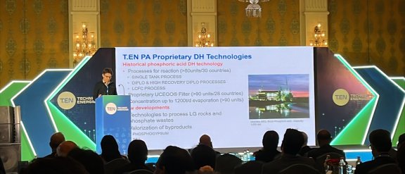 Technip employee presenting at the India Techno seminar