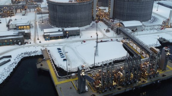Image décorative pour l'actualité sur les premiers bras de chargement marins de CO2 liquéfié au monde fournis par Technip Energies
