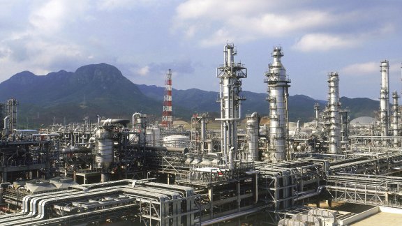 Picture of a petrochemicals plant in NanHai