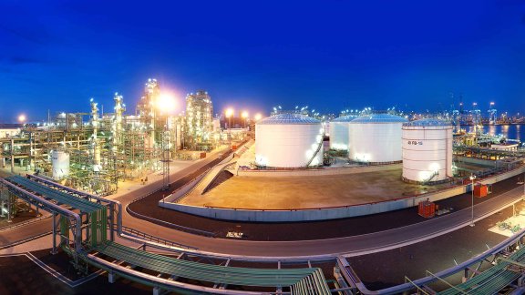 Banner image for the Sustainable Fuels overview page showing a biofuels facility designed and built by Technip Energies
