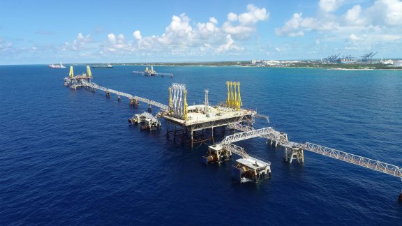 Ship-to-Ship Transfer Solutions: Loading and unloading energy on the open sea